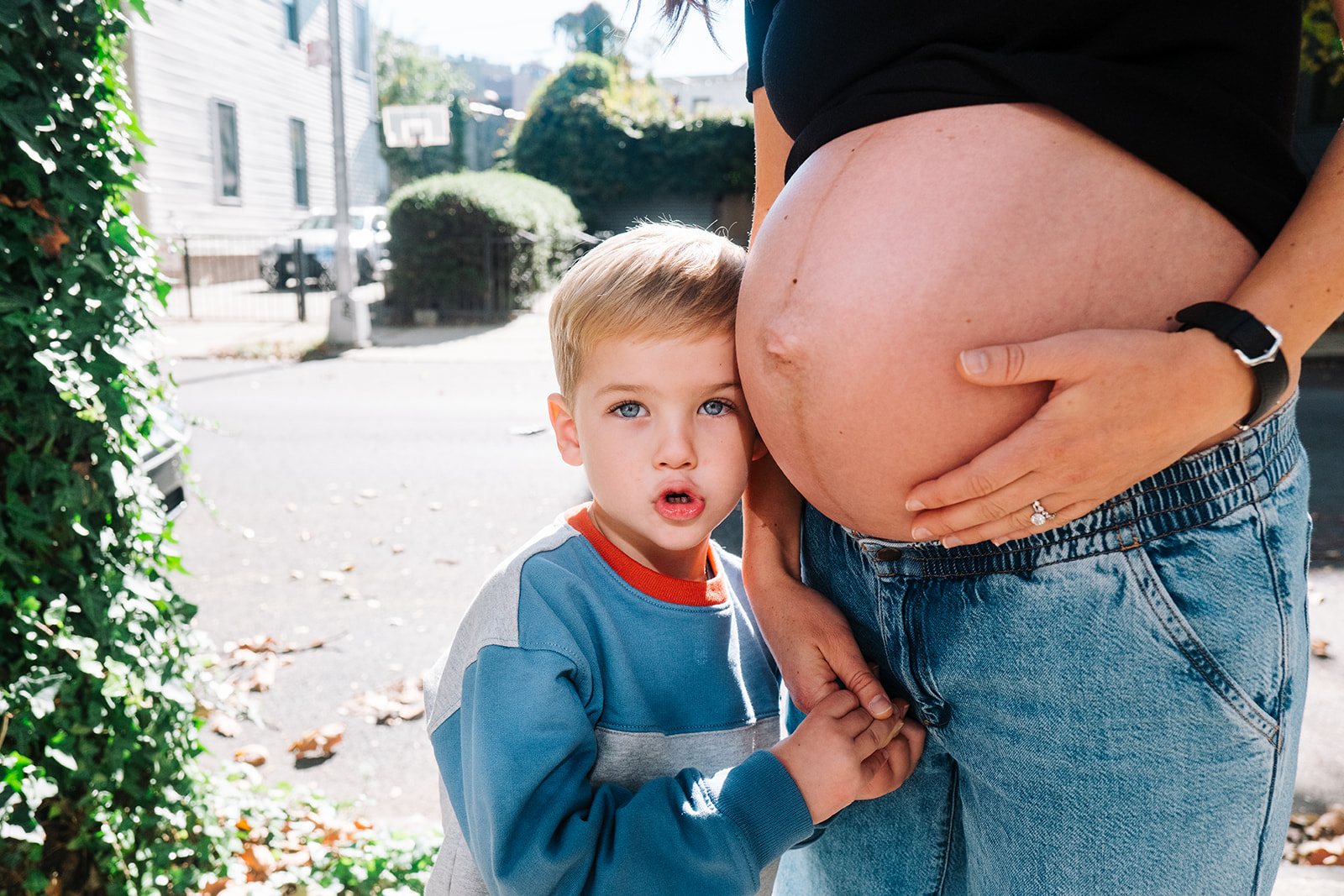 9 months old belly -maternity session in Brooklyn, New York